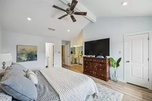 1223 Fountain View Dr, Houston, TX 77057 - Photo 18