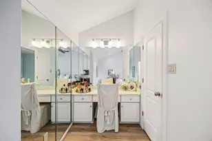 1223 Fountain View Dr, Houston, TX 77057 - Photo 10