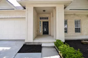 11901 Auburn Trail Ln, Pearland, TX 77584 - Photo 2