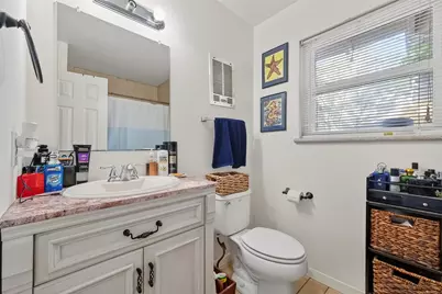 5611 W Airport Boulevard, Houston, TX 77035 - Photo 16
