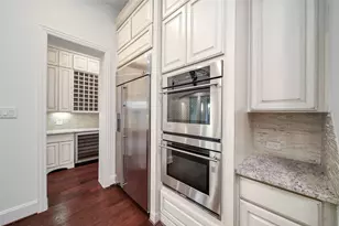 19 Brittany Rose Pl, The Woodlands, TX 77375 - Photo 10