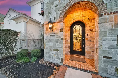 19 Brittany Rose Place, The Woodlands, TX 77375 - Photo 2