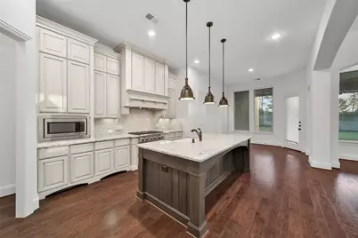 19 Brittany Rose Place, The Woodlands, TX 77375 - Photo 8