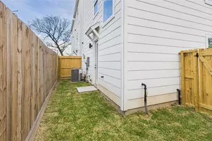 2428 Freeman St, Houston, TX 77009 - Photo 10