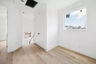 1034 W 17th St, Houston, TX 77008 - Photo 16