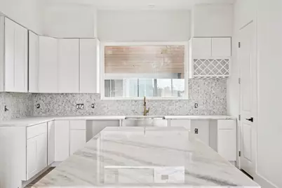 1034 W 17th Street #A, Houston, TX 77008 - Photo 2