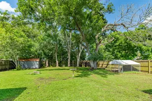 303 Yaupon St, Sweeny, TX 77480 - Photo 24