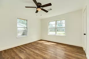 303 Yaupon St, Sweeny, TX 77480 - Photo 16
