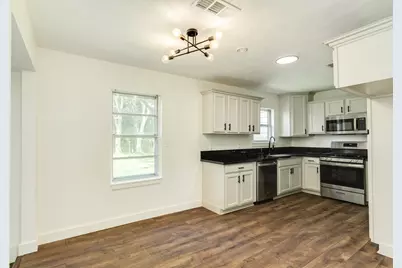 303 Yaupon Street, Sweeny, TX 77480 - Photo 12