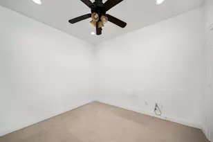 22 Hermann Park Ct, Houston, TX 77021 - Photo 10