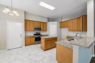 11707 Mesa Wells Dr, Tomball, TX 77377 - Photo 10