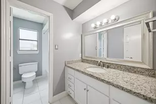 10314 Olympia Dr, Houston, TX 77042 - Photo 14