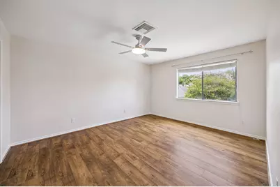 10314 Olympia Drive, Houston, TX 77042 - Photo 14