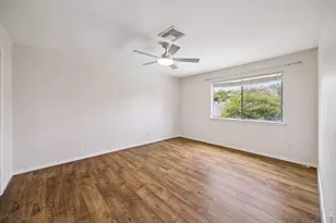10314 Olympia Dr, Houston, TX 77042 - Photo 14