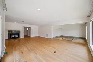 10314 Olympia Dr, Houston, TX 77042 - Photo 2