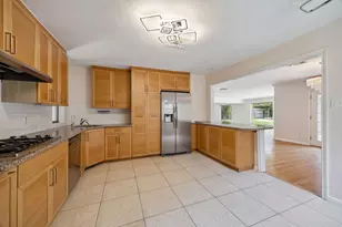 10314 Olympia Dr, Houston, TX 77042 - Photo 8