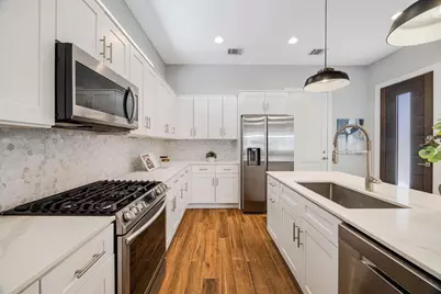 114 E 33rd Street #B, Houston, TX 77018 - Photo 6