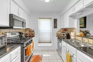 10007 Kirkbluff Dr, Houston, TX 77089 - Photo 6