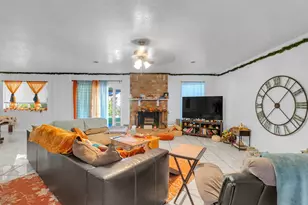 10007 Kirkbluff Dr, Houston, TX 77089 - Photo 2