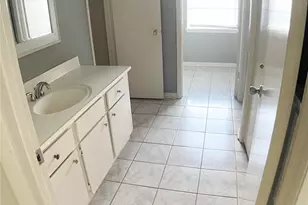 9809 Richmond Ave, Houston, TX 77042 - Photo 22