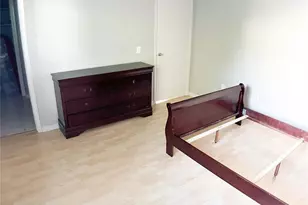 9809 Richmond Ave, Houston, TX 77042 - Photo 18