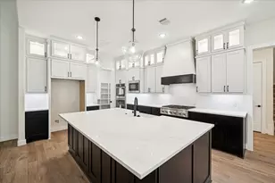 104 Dawn Ct, Huntsville, TX 77340 - Photo 14