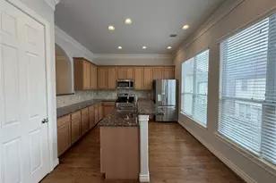 2612 Edgefield Lakes Dr, Houston, TX 77054 - Photo 12