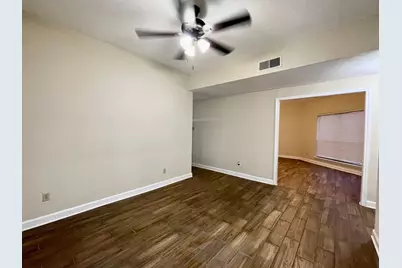 3740 Thistlemont Drive, Houston, TX 77042 - Photo 10