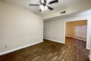 3740 Thistlemont Dr, Houston, TX 77042 - Photo 10