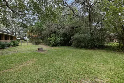 1081 Shirley Oaks Street, Columbus, TX 78934 - Photo 30