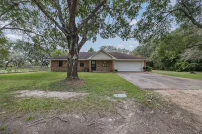 1081 Shirley Oaks Street, Columbus, TX 78934 - Photo 2