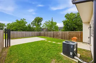 5403 Amy St, Houston, TX 77028 - Photo 28