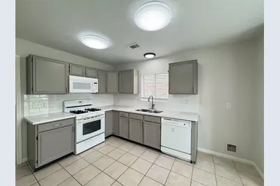 1915 Reddington Road, Sugar Land, TX 77478 - Photo 10