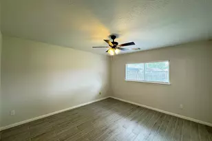 1915 Reddington Rd, Sugar Land, TX 77478 - Photo 12