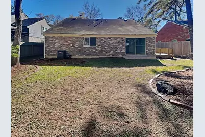 110 S Village Knoll Circle, The Woodlands, TX 77381 - Photo 16