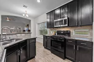 21819 Red Arbor Dr, Humble, TX 77338 - Photo 6