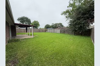 10519 Kirkglen Drive, Houston, TX 77089 - Photo 18