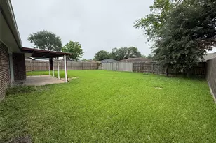 10519 Kirkglen Dr, Houston, TX 77089 - Photo 18