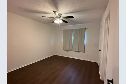 10519 Kirkglen Drive, Houston, TX 77089 - Photo 12