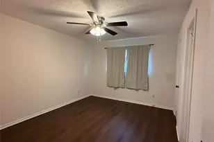 10519 Kirkglen Dr, Houston, TX 77089 - Photo 12