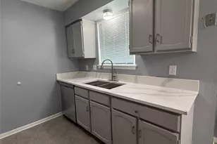 10519 Kirkglen Dr, Houston, TX 77089 - Photo 6