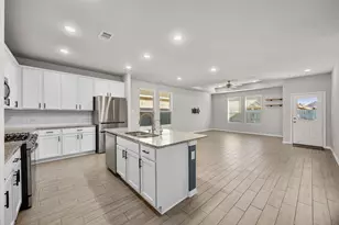 8315 Divot Trce, Fulshear, TX 77441 - Photo 14