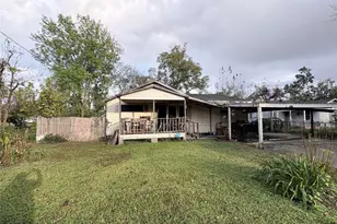 8922 Heatherside St, Houston, TX 77016 - Photo 2