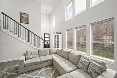 5010 Chestnut Orchard Drive, Houston, TX 77066 - Photo 2