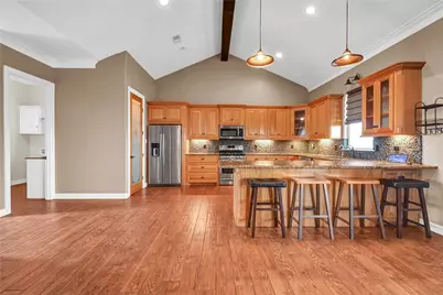 220 Kings Drive, Freeport, TX 77541 - Photo 12