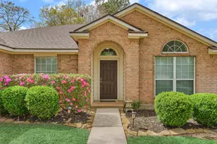 256 Mesa View, Conroe, TX 77316 - Photo 2