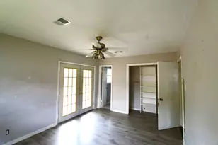 6923 Edgemoor Dr, Houston, TX 77074 - Photo 8