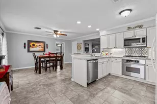 913 Peggy St, Deer Park, TX 77536 - Photo 4