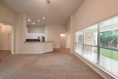 22 Hobbit Glen Drive, Conroe, TX 77384 - Photo 4