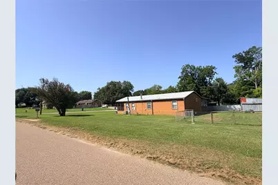 357 Blain Street, Buffalo, TX 75831 - Photo 4